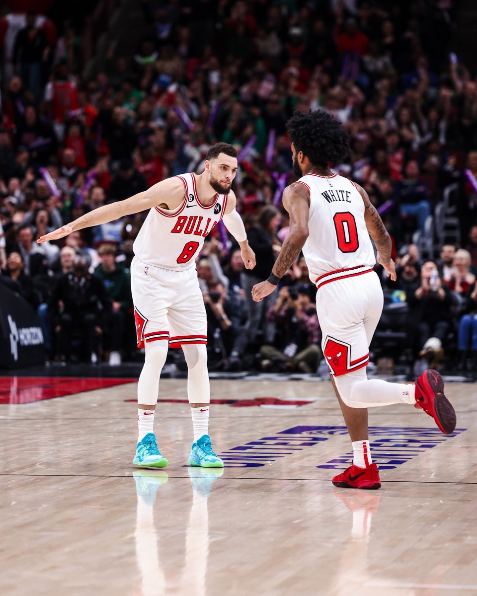 chicagobulls's tweet photo. Final Numbers 📊

Deebo: 49p/14r/4a/3s
Zach: 39p/4r/5a
Vooch: 21p/11r/4a/2s/3b
Coby: 8p/3r/2a
AC: 7p/3a/1b
The Paw: 6p/3r/1a
Pat Bev: 4p/5r/4a/2s/1b
Ayo: 4p/1r/1s
DJJ: 1p/1r
Dre: 5r/1s/1b https://t.co/KcL36XqR3U