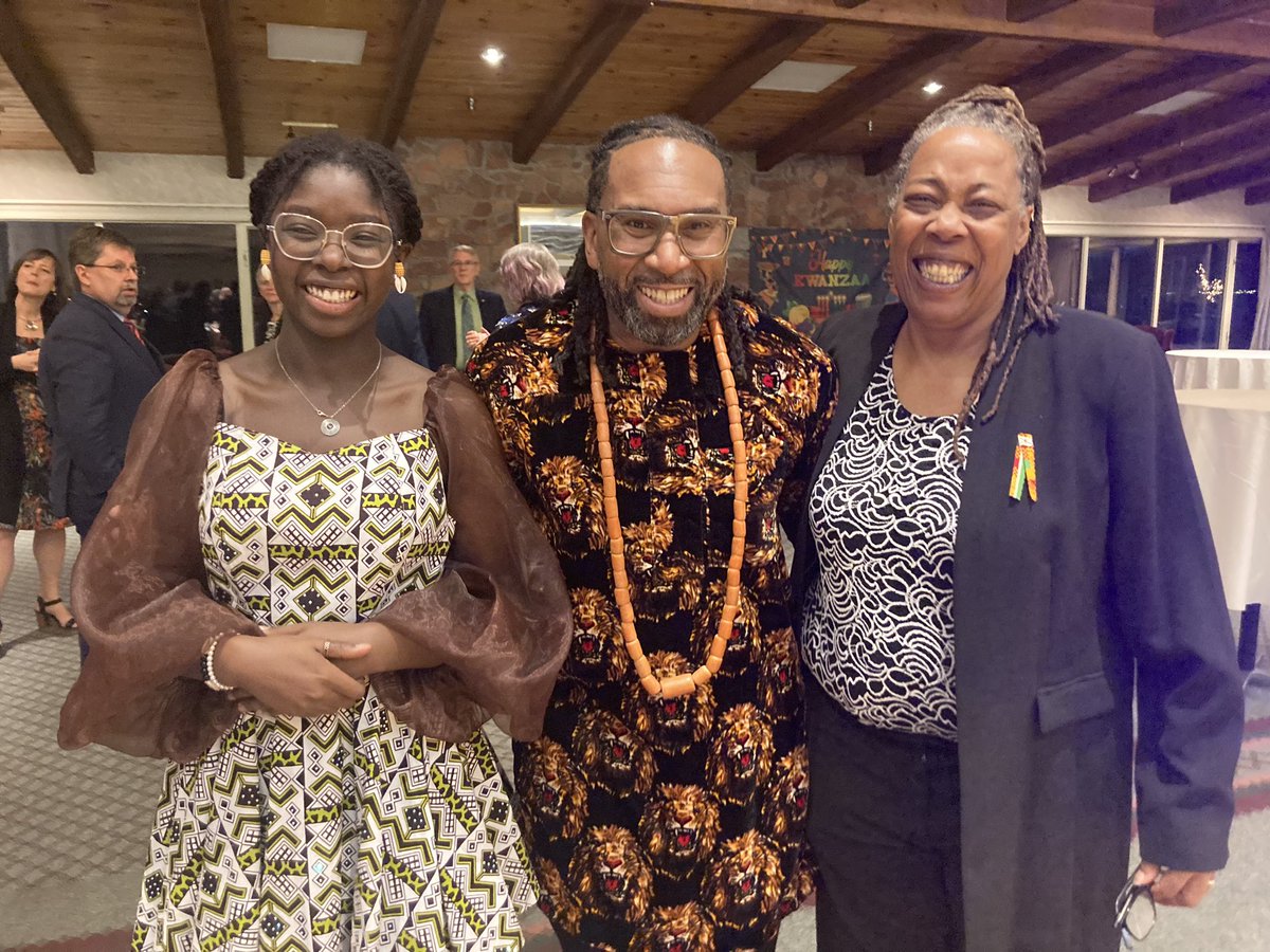 Thank you, Krishinda McBride, for the honor of being the opening speaker for Kwanzaa in March 2023! 💕 Truly, this was an evening of Unity & Celebration. I loved that your event showcased how the African principles of Nguzo Saba are being cultivated & supported within @AVRCE_NS💥