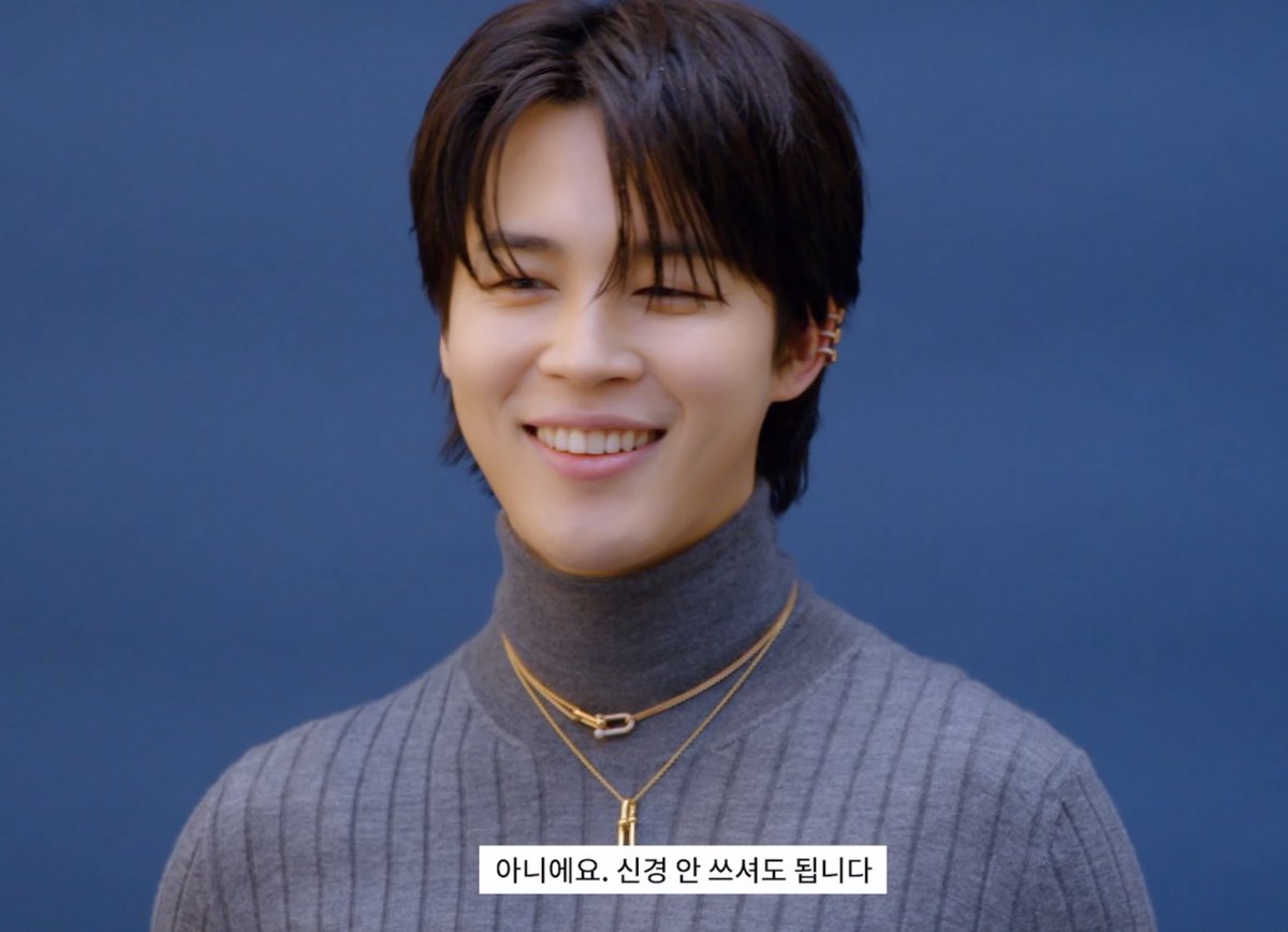 jmnpromise's tweet photo. jimin in turtle neck looks good https://t.co/HZ7QgQqRTd