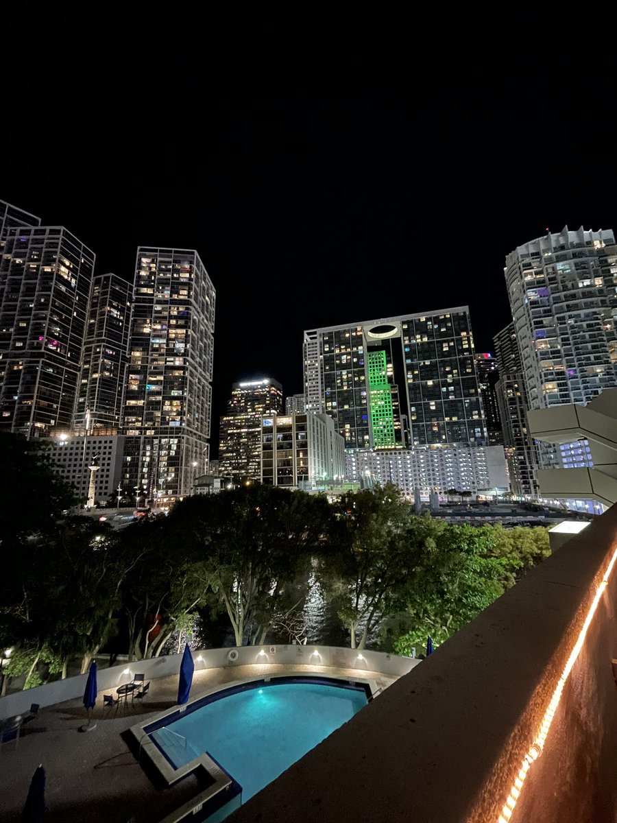 BenVerlander's tweet photo. It’s crazy. Miami has a building lit up green for Mexico and like 90% of people in the city are wearing green for Mexico as well!

Gotta love the WBC https://t.co/PYAQxeE8SG