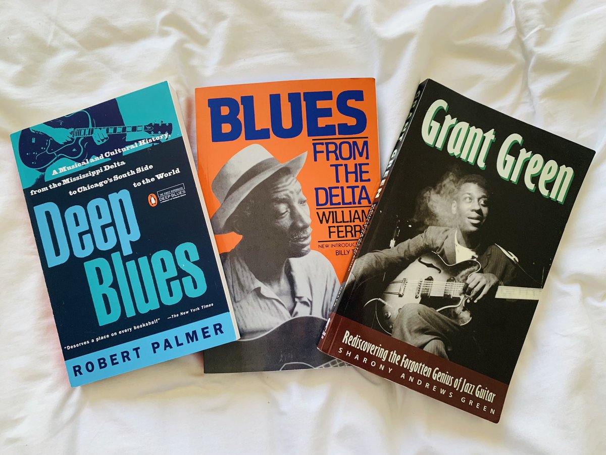 jesusrglez's tweet photo. Books I still have not read.
Frustrating that they are still in the queue 😒 #NeedTime https://t.co/RxSbC9qtzo