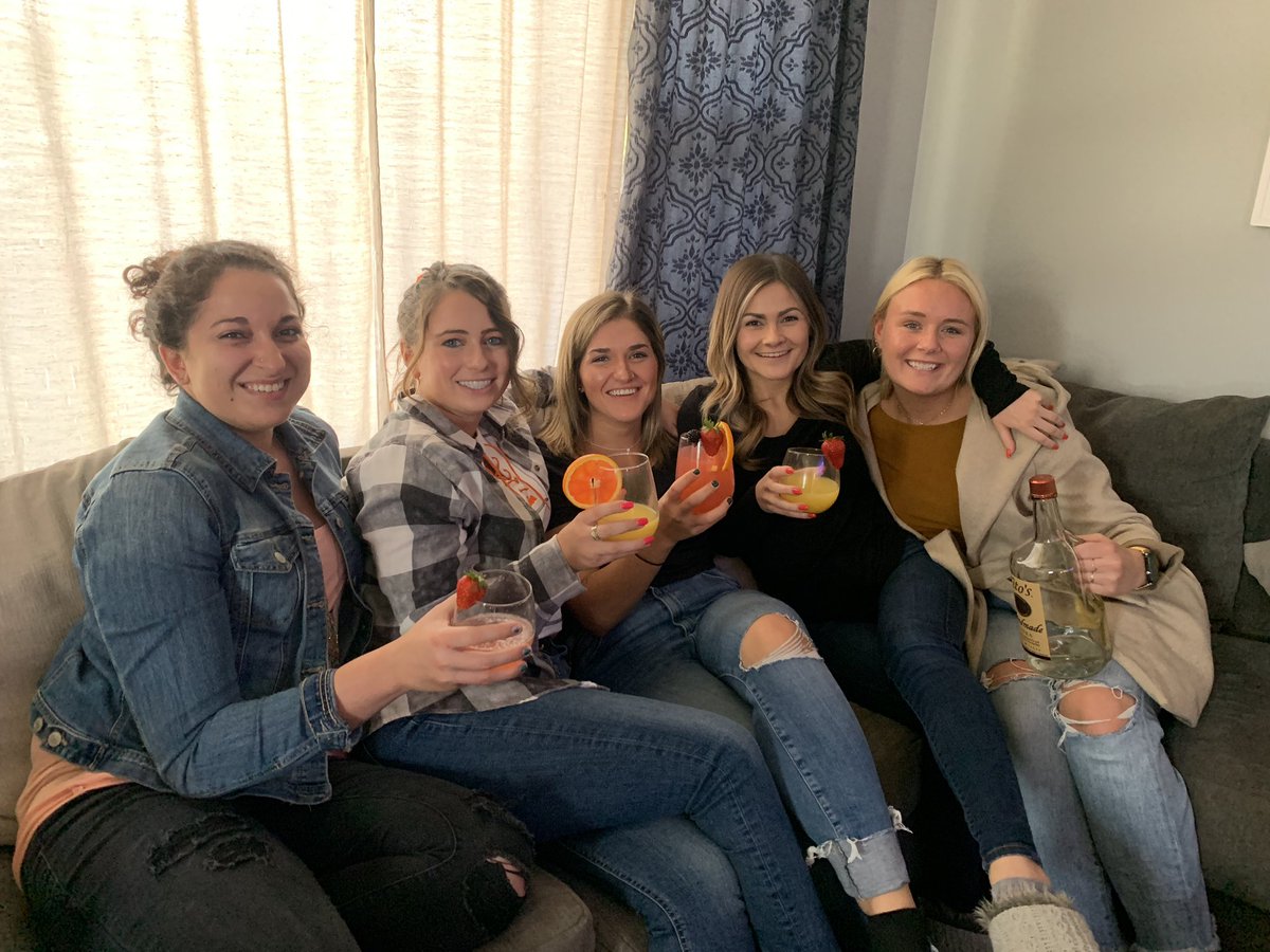 KayComp's tweet photo. The last social thing I remember doing before lockdown began 3 yrs ago was having homemade boozy brunch with my gf’s🤍🥂 https://t.co/BNKS3xnq0Z