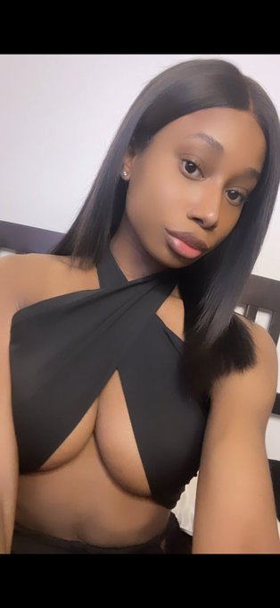 Catch me LIVE this week 🤗 https://t.co/roFYzkLsdK  Sat - Mar 18 9PM-Midnight EST  Sun - Mar 19 9AM-Noon<a href="/tag/smcontest"class="tags"><span>#smcontest</span></a>