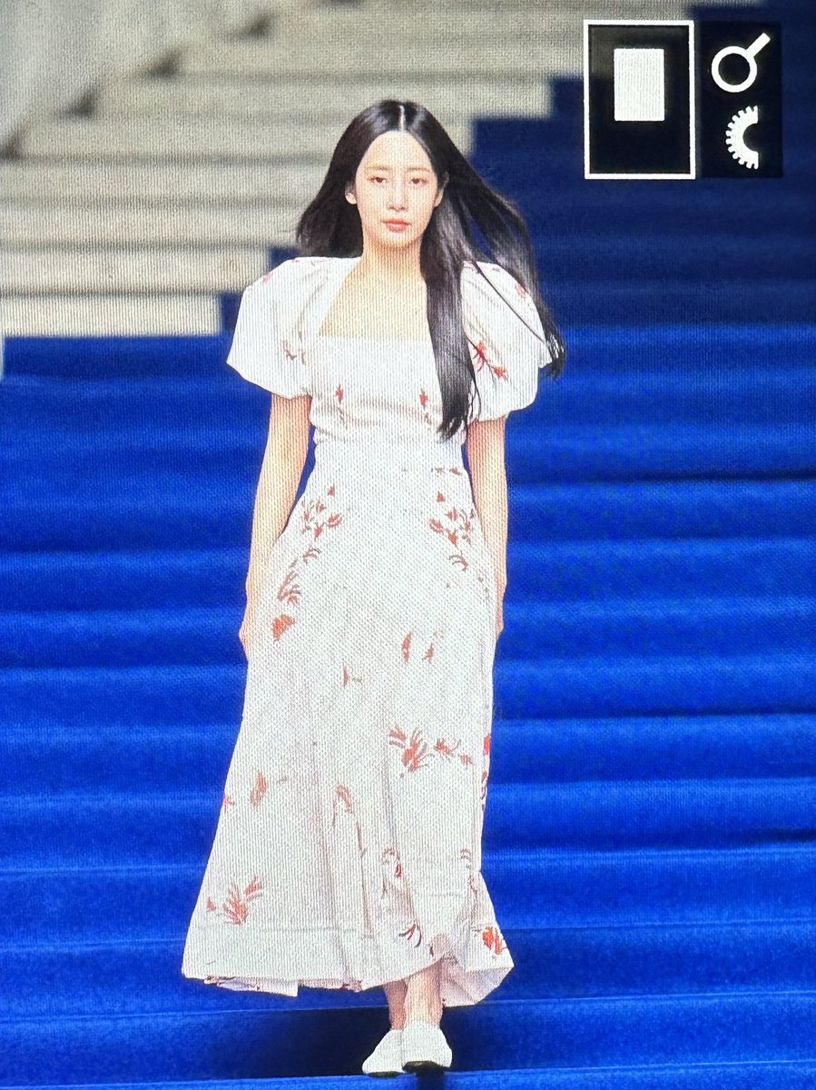 my_Earth8's tweet photo. 230318 서울 패션위크 프리뷰
#Lovelyz #러블리즈 #유지애 #Jiae https://t.co/s52FNwlEJD