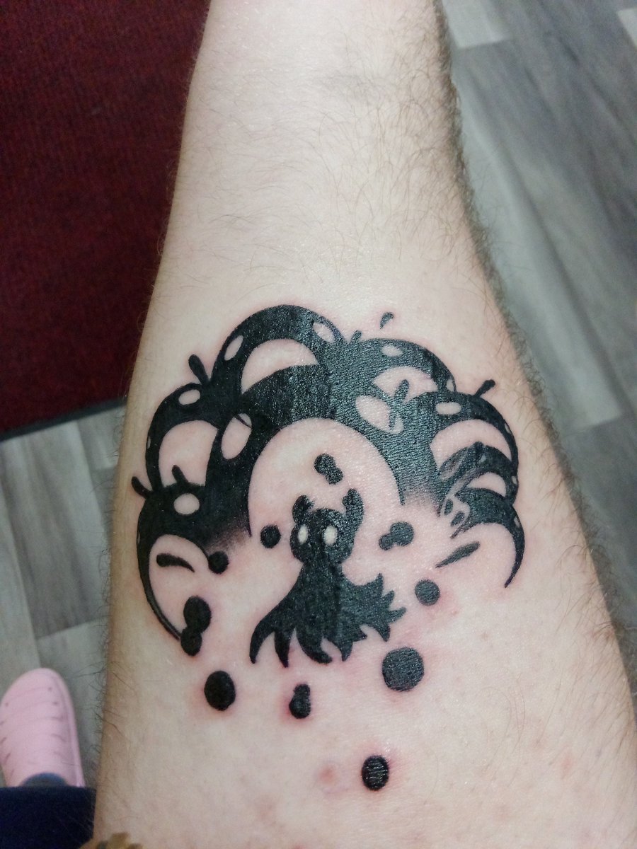 Erillianbird's tweet photo. Got my first tattoo today!! Hollow knight is forever on my arm lol https://t.co/RnzrIh5NQk