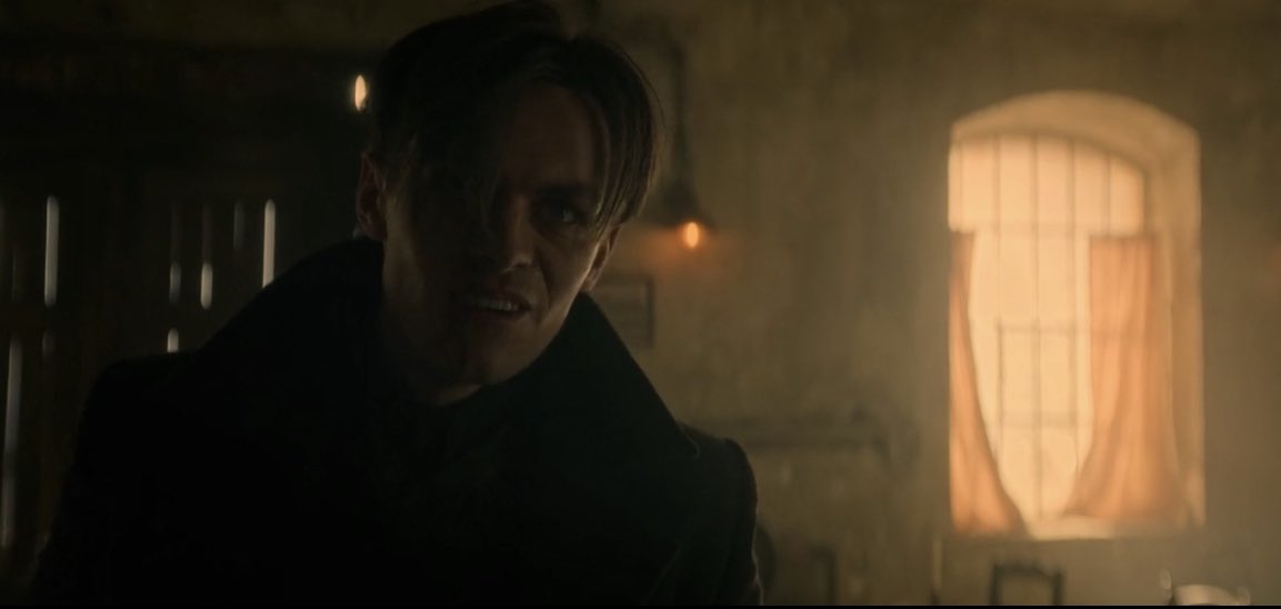 lqvekanthony's tweet photo. matthias knew monsters, and one look at kaz brekker told him this was a creature who had spent too long in the dark. https://t.co/O9da0CozSq