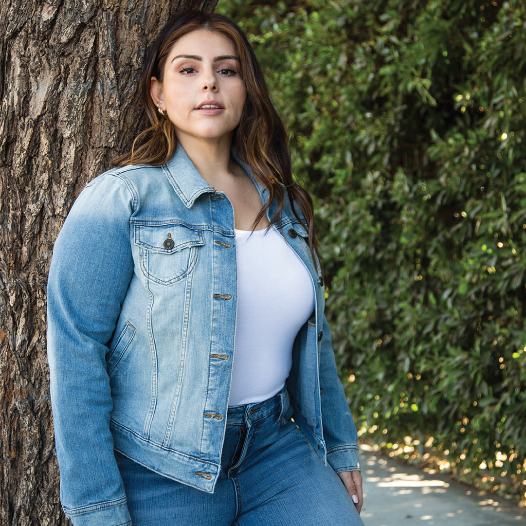 slink_jeans's tweet photo. Stay young and Love your body https://t.co/3lclD1bGts
