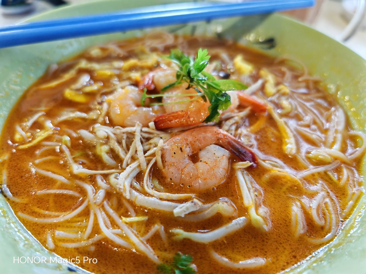 cyrildason's tweet photo. Sejuk2 ngam sangat ni.
#Rilfood
#honormagic5pro https://t.co/Makb1gM7HX