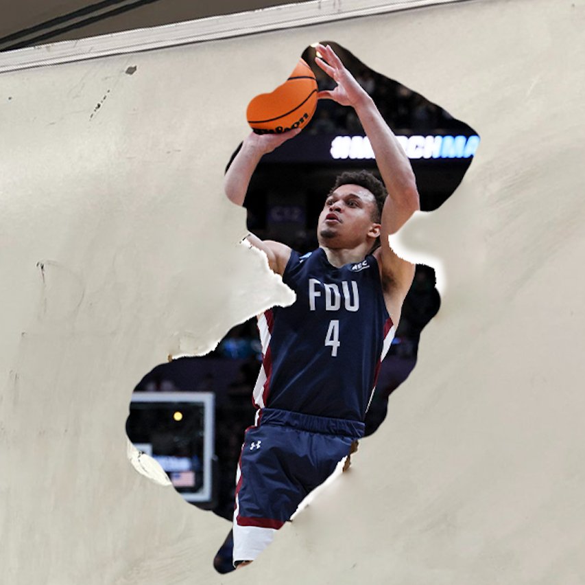 DKSports's tweet photo. if you look really, REALLY close... https://t.co/LhY4h2Ck75