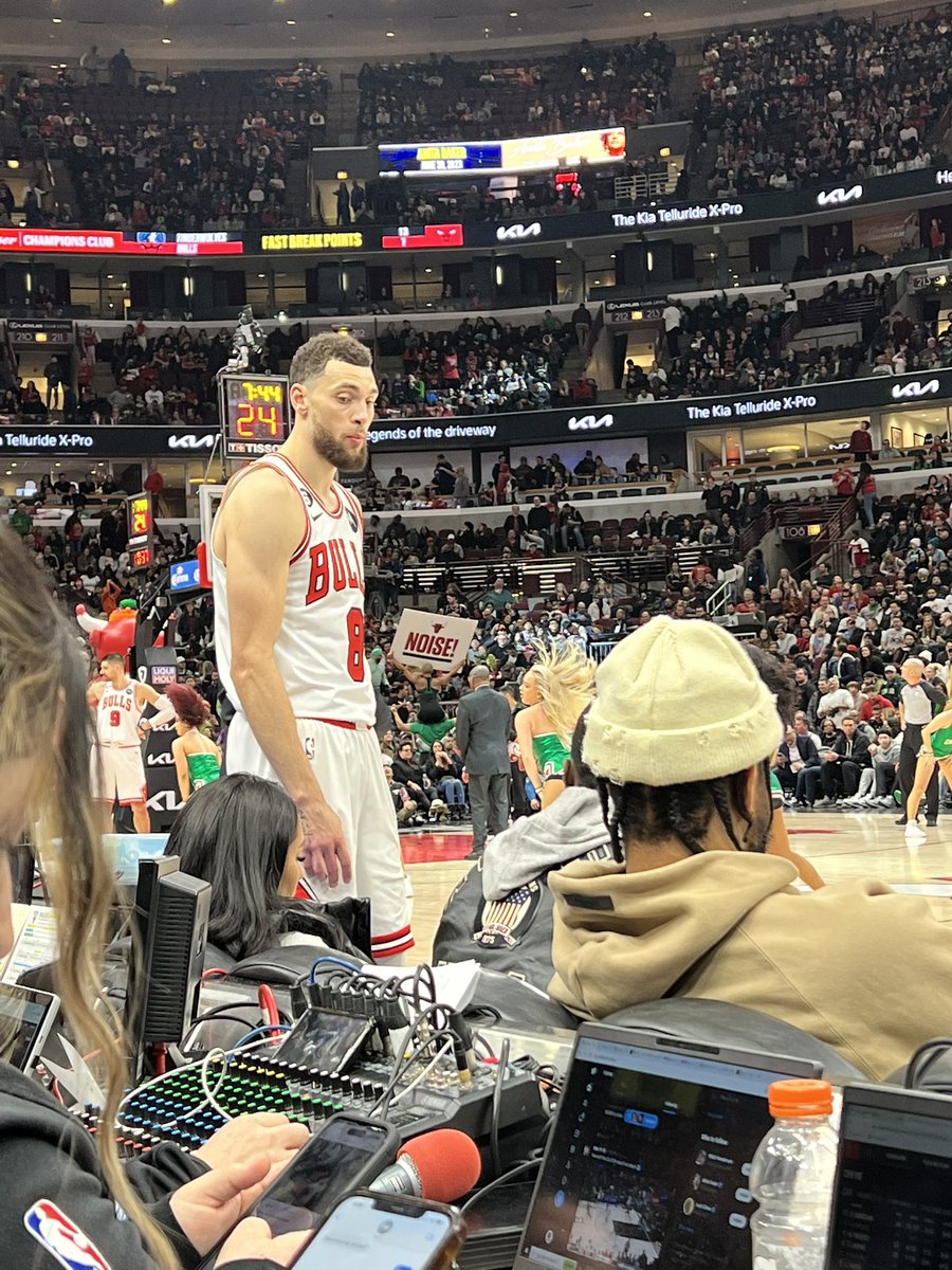 1nOnlySean's tweet photo. @ZachLaVine 🫡 amazing work. https://t.co/IilYW46jmC