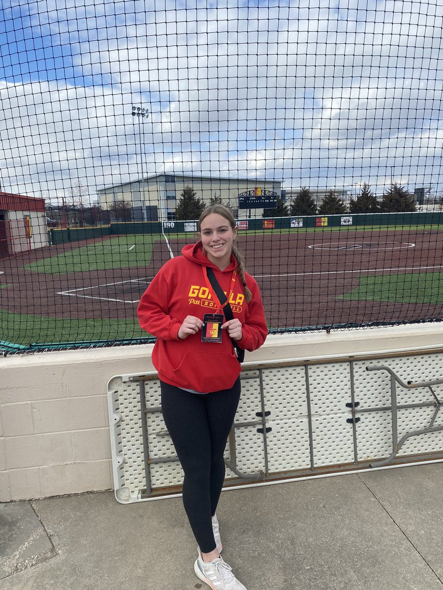 KarterSkillman's tweet photo. So thankful I got the chance to tour the campus of @pittstate it was a great experience! Also, glad I got to see @Gorilla_SFB play today! I learn so much from these girls! Thank you coaches @CoachFullerPitt and @CoachBradF Go-Rillas โค๏ธ๐
@JWall1820 https://t.co/WFMTkAMEpF