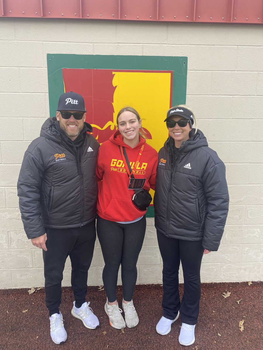 KarterSkillman's tweet photo. So thankful I got the chance to tour the campus of @pittstate it was a great experience! Also, glad I got to see @Gorilla_SFB play today! I learn so much from these girls! Thank you coaches @CoachFullerPitt and @CoachBradF Go-Rillas โค๏ธ๐
@JWall1820 https://t.co/WFMTkAMEpF