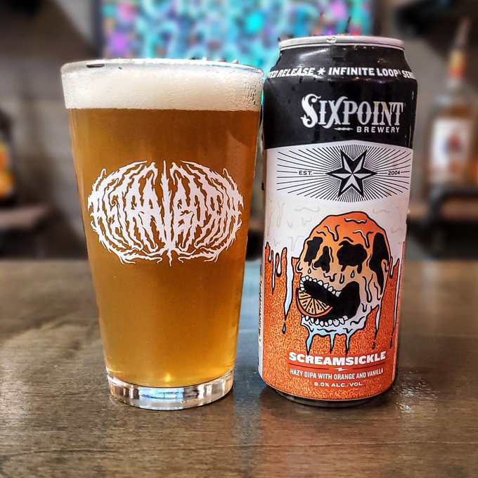 What are you drinkin' tonight? 🍺

Filling our glass is the Screamsickle Hazy DIPA by Sixpoint Brewery.

#astralborne #beer #astralbeer #craftbeer #nowdrinking