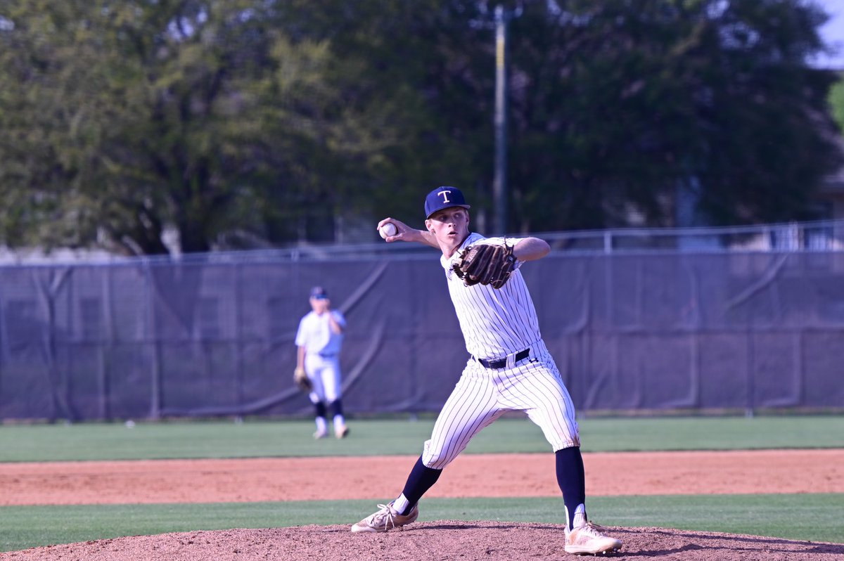 DMAC27_AU's tweet image. PERFECT X 2. No hits, no walks, no bases reached in double header ☠️👀 Proud of ya twins! @WalkerMcClinton and @WebberMcClinton Let's go play some ball at the beach. #SpringBreak2023 #TrinityBaseball