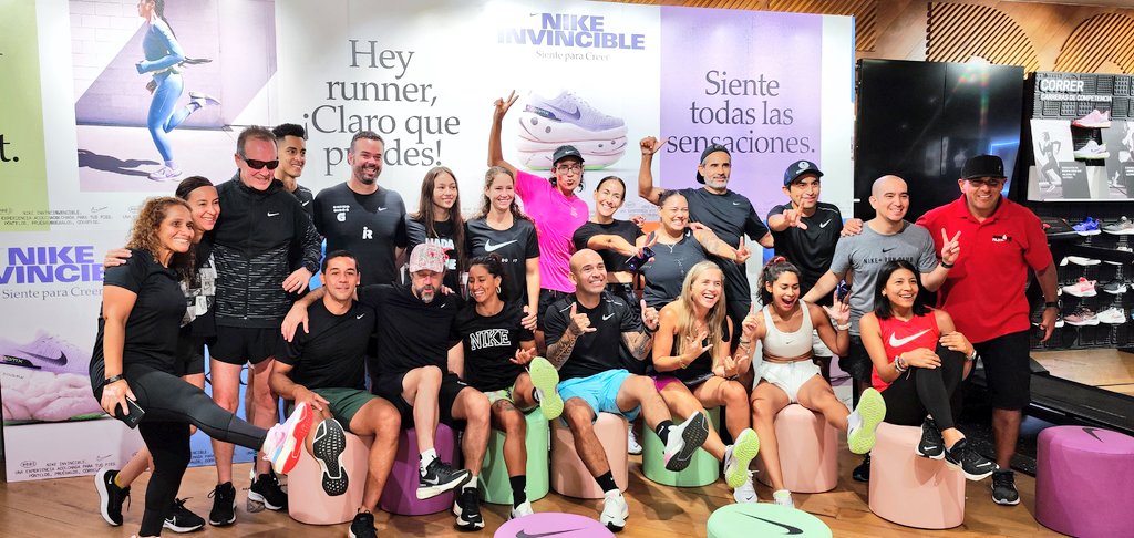 fuetete's tweet photo. Hoy en el evento de nike para presentar las #nikeinvincible3 😍😍😍 me hace muy feliz correr y más conocer tantas personas increíbles #runnershelpingrunners https://t.co/vQnIbujYUw