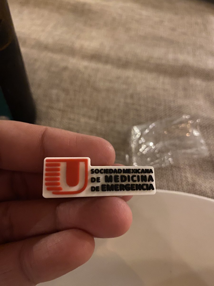 ademir_aguero's tweet photo. Gracias @SMMEAC @Berrysophie por la oportunidad 🙏🏼 Fue una gran experiencia!! Cuentan con el apoyo total de @SOMELaguna para seguir poniendo en alto la medicina de Urgencias! Gracias #CIMU2023 https://t.co/NVj2DziO97