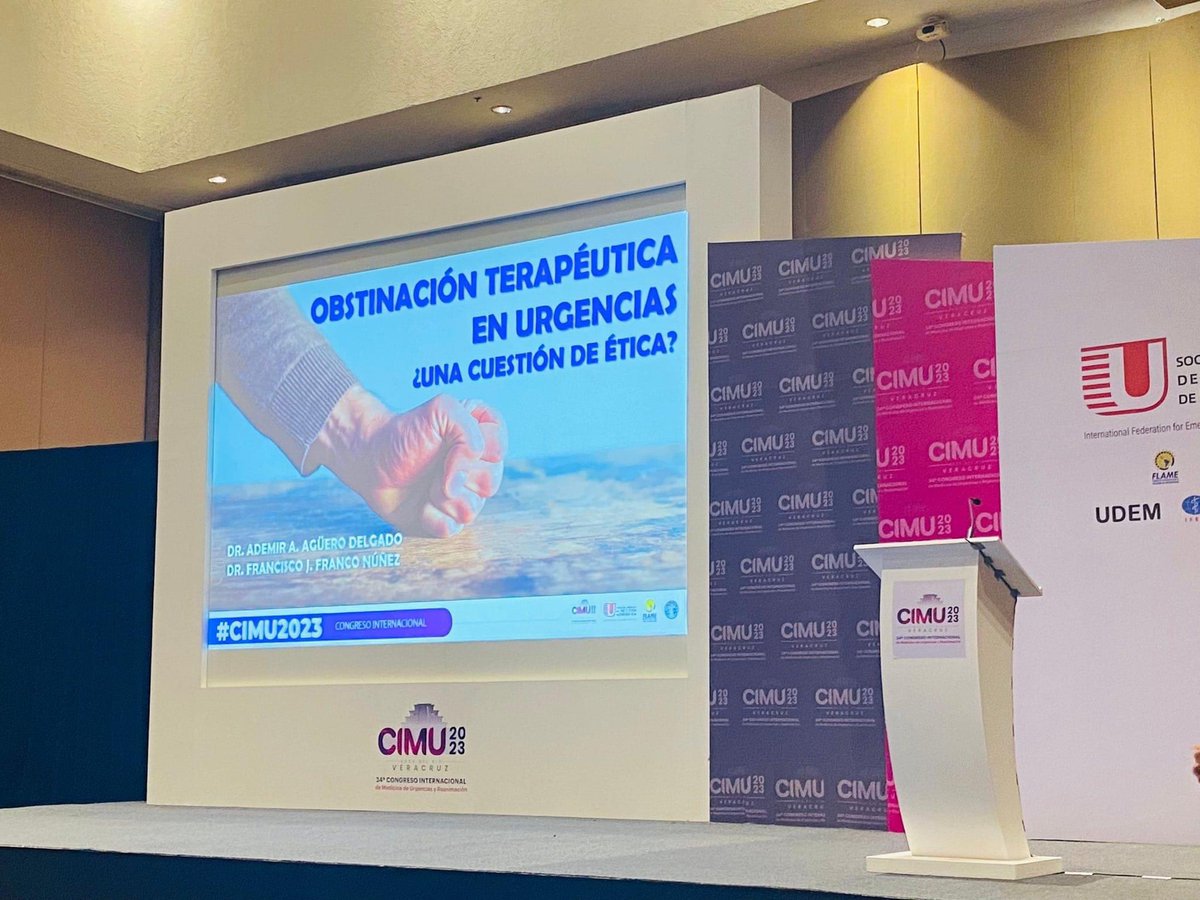 ademir_aguero's tweet photo. Gracias @SMMEAC @Berrysophie por la oportunidad 🙏🏼 Fue una gran experiencia!! Cuentan con el apoyo total de @SOMELaguna para seguir poniendo en alto la medicina de Urgencias! Gracias #CIMU2023 https://t.co/NVj2DziO97