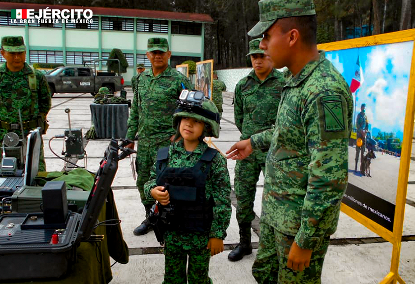 #SoldadoHonorario 

El menor Matías Rivas Rosales cumplió su sueño al integrarse por un día a las tropas del #EjércitoMexicano en las instalaciones del #63BatallónDeInfantería.
#26ZonaMilitar
#ElLencero #Veracruz
#UnidosSomosLaGranFuerzaDeMéxico.