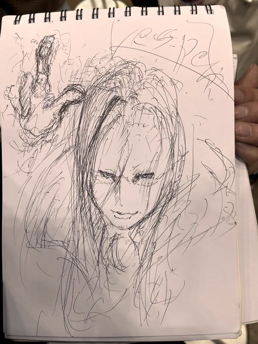 スタプリに並びながら急いで、一緒に撮ってくれるホロスタ方の絵を描いてます、、!!#ひろがるA列車 