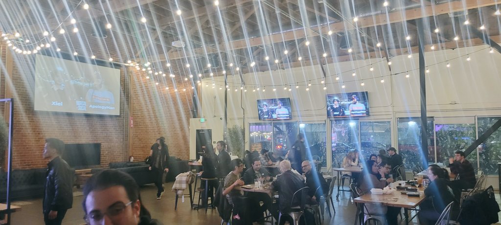 DarkGravityFlam's tweet image. Checking the venue.
#Slashback2023