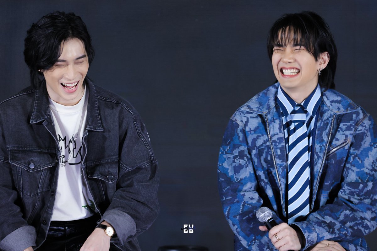 kimjejaja's tweet photo. ไม่ได้เป็นผู้โชคดีในงานวันประกาศก็เลยเปิดในทีวี....
ลูกค้ามาซื้อของต้องได้เห็นน้องชั้นเต็มๆจอ
และพี่ก็ยังเฝ้ารออย่างไม่เคยหมดหวัง
#4MINUTExBibleBuild 
#BibleWichapas 
#BuildJakapan https://t.co/YyeTp3V9CO