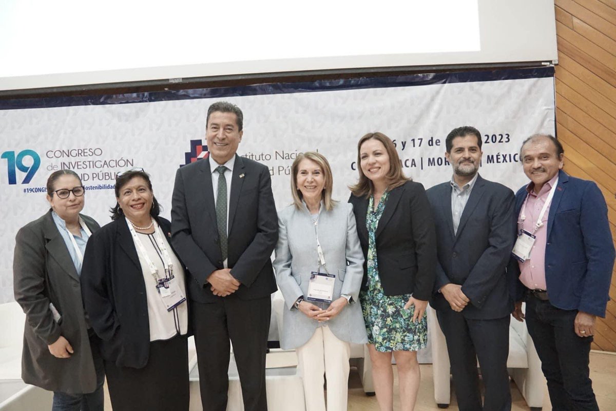 NenetzenS's tweet photo. Concluyó el #19CONGISP, un congreso que te brinda muchas oportunidades de presentar tu trabajo y conocer el de los demás para hacer vinculación en beneficio de la población. ¡Gran experiencia de vida! Gracias a todos quienes lo hicieron posible 🤩 https://t.co/kiQHohXdBJ