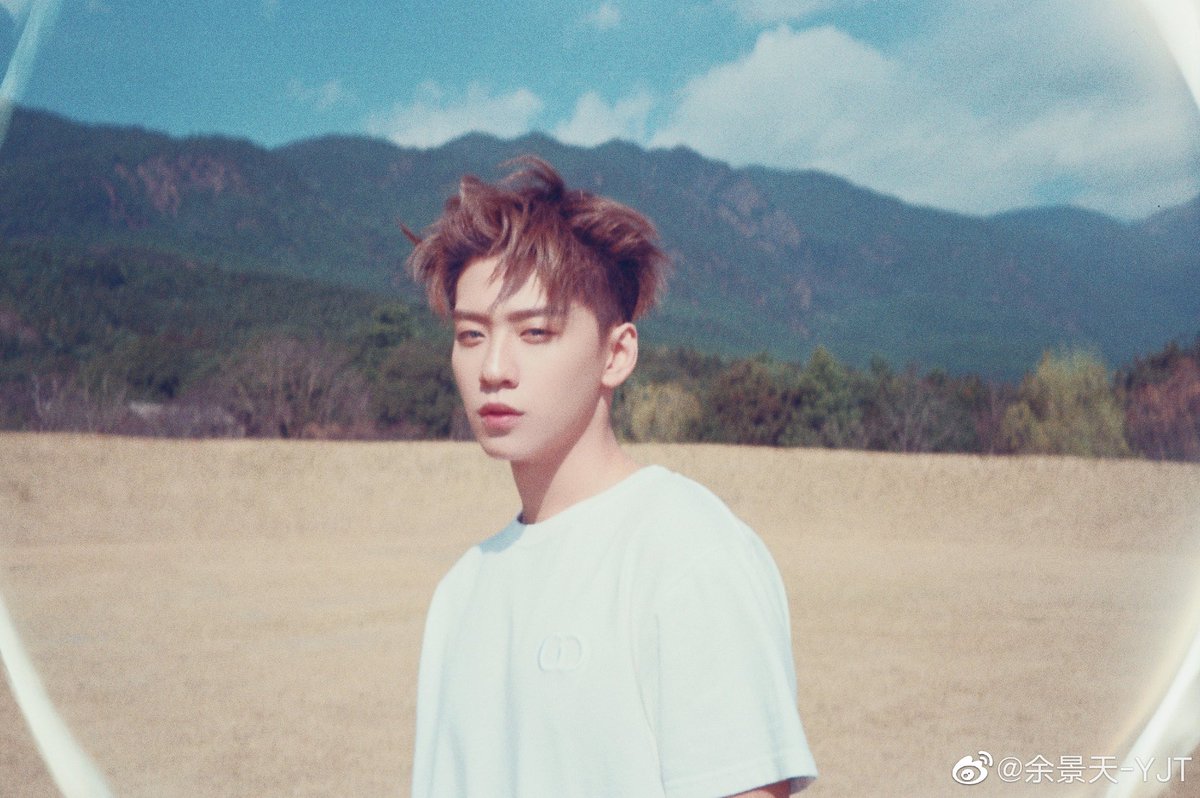 tonyyu_th's tweet photo. (230318) 余景天-YJT | Weibo Update!

ขอบคุณ GQ ที่ร่วมกันสร้างไดอารี่การเดินทางที่น่าจดจำและมีความสุขในยูนนานครั้งนี้ด้วยกันครับ
(1/3)
                  
🔗 https://t.co/ldTD3X9ZcJ

#TonyYu #YuJingTian #余景天 
#토니 #อวี๋จิ่งเทียน https://t.co/sNICPV0okX