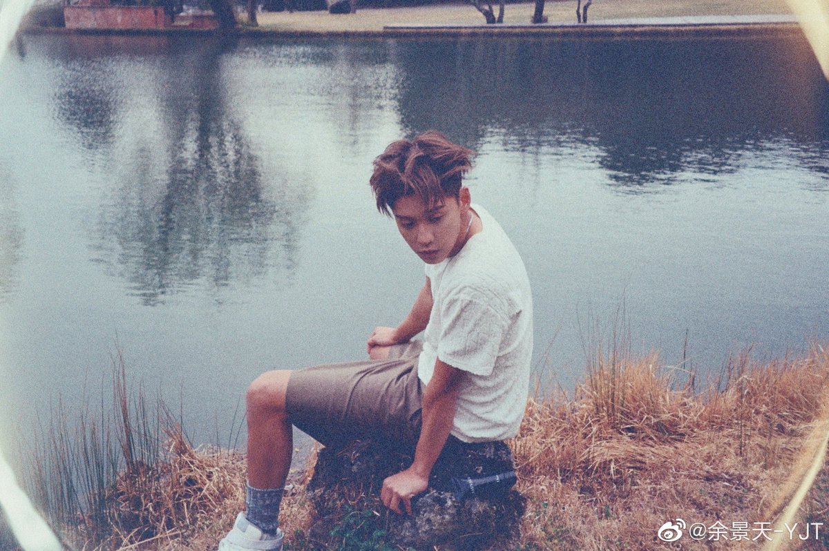 tonyyu_th's tweet photo. (230318) 余景天-YJT | Weibo Update!

ขอบคุณ GQ ที่ร่วมกันสร้างไดอารี่การเดินทางที่น่าจดจำและมีความสุขในยูนนานครั้งนี้ด้วยกันครับ
(1/3)
                  
🔗 https://t.co/ldTD3X9ZcJ

#TonyYu #YuJingTian #余景天 
#토니 #อวี๋จิ่งเทียน https://t.co/sNICPV0okX