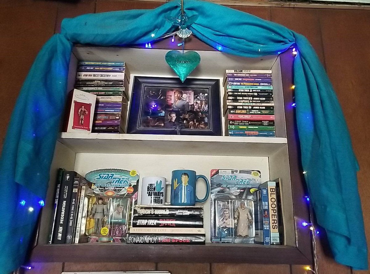 ShanJeniah's tweet photo. Friday is #StarTrekStuff night - and I finally have something to share!
I've been resetting my bedroom, and made a home for my personal #StarTrekStuff. #AllStarTrek https://t.co/uec0M5dSjY