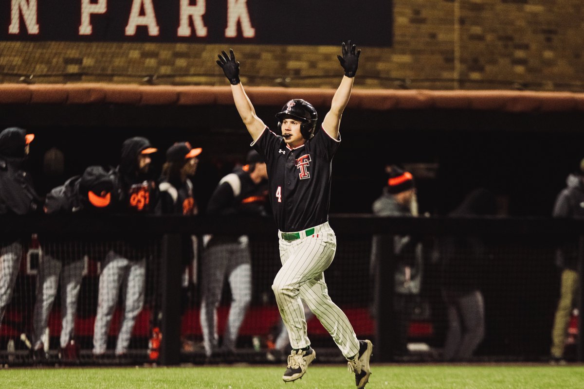 NCAABaseball's tweet photo. Call it a 𝑹𝑬𝑫 𝑹𝑨𝑰𝑫𝑬𝑹 𝑹𝑨𝑳𝑳𝒀 🔥 

No. 22 Texas Tech takes down No. 12 Oklahoma State, 8-7, after being 6 down early on! 

#NCAABaseball x 📸 @TTU_Baseball https://t.co/ZulKfRShI5