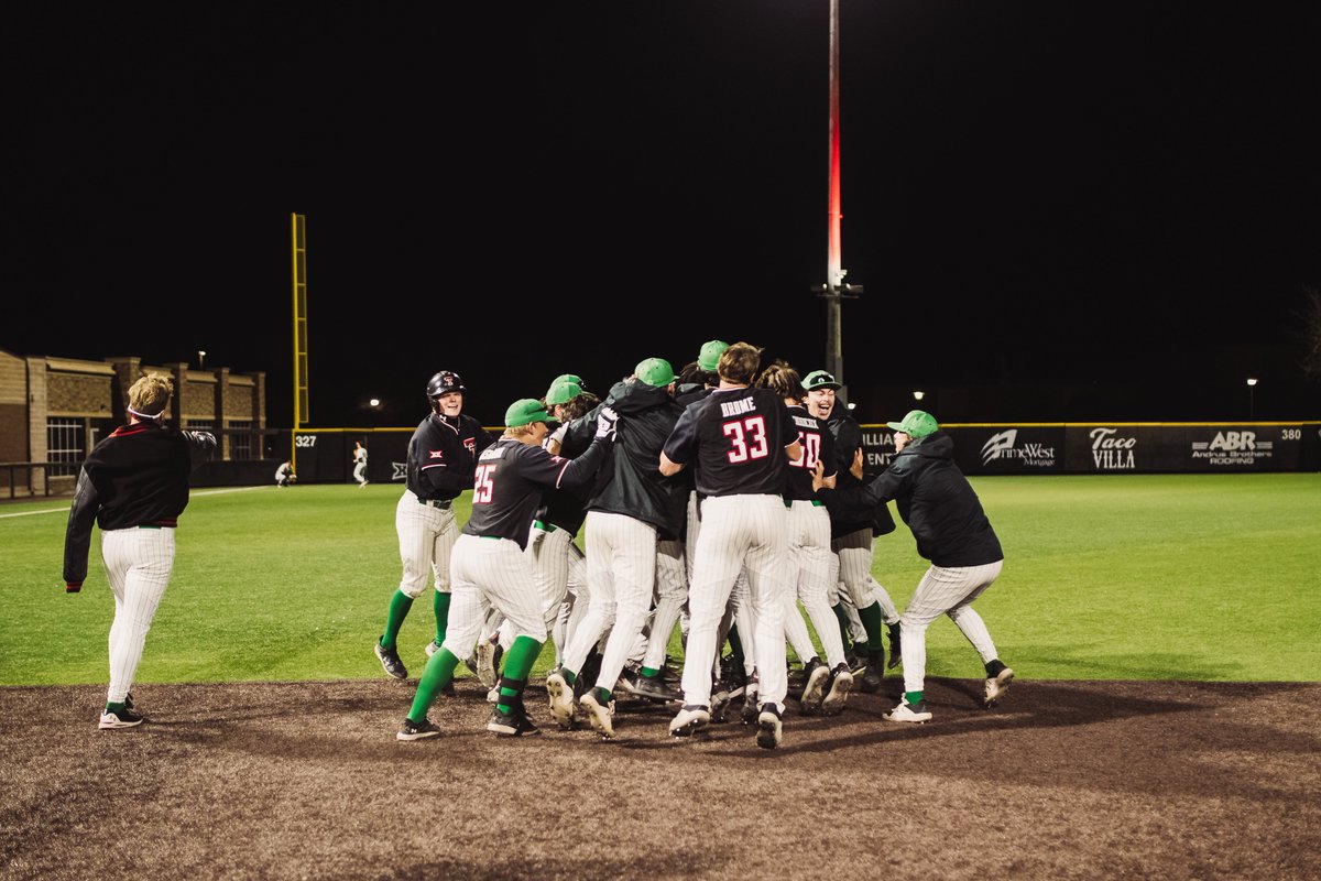 NCAABaseball's tweet photo. Call it a 𝑹𝑬𝑫 𝑹𝑨𝑰𝑫𝑬𝑹 𝑹𝑨𝑳𝑳𝒀 🔥 

No. 22 Texas Tech takes down No. 12 Oklahoma State, 8-7, after being 6 down early on! 

#NCAABaseball x 📸 @TTU_Baseball https://t.co/ZulKfRShI5