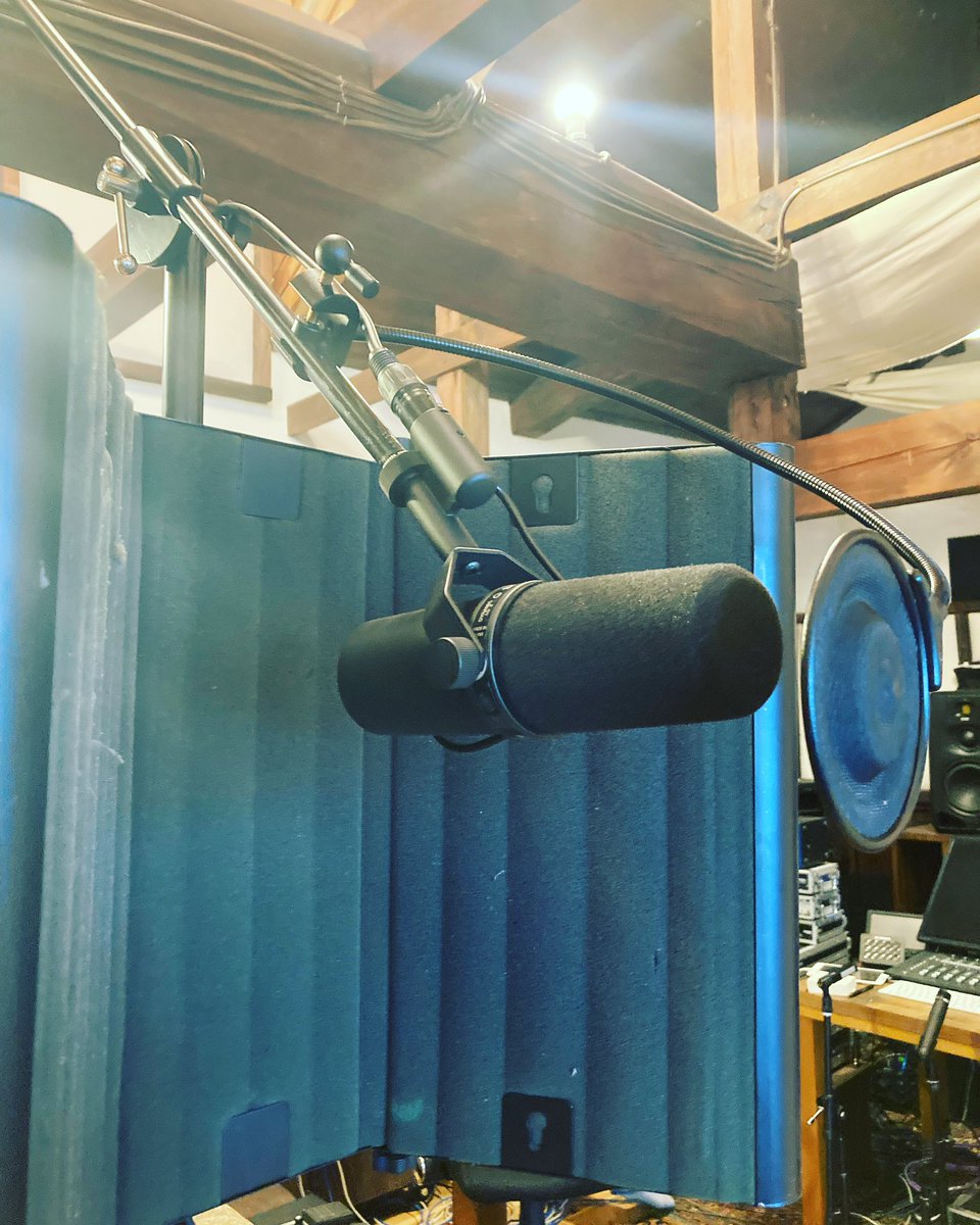 MIYAKE_YOHEI's tweet photo. 徳島Studio Borraja
@inushiki2017 

SHURE SM7B

#thriller #michaeljackson #bruceswedien #quincyjones https://t.co/6hyPCkk4Ol