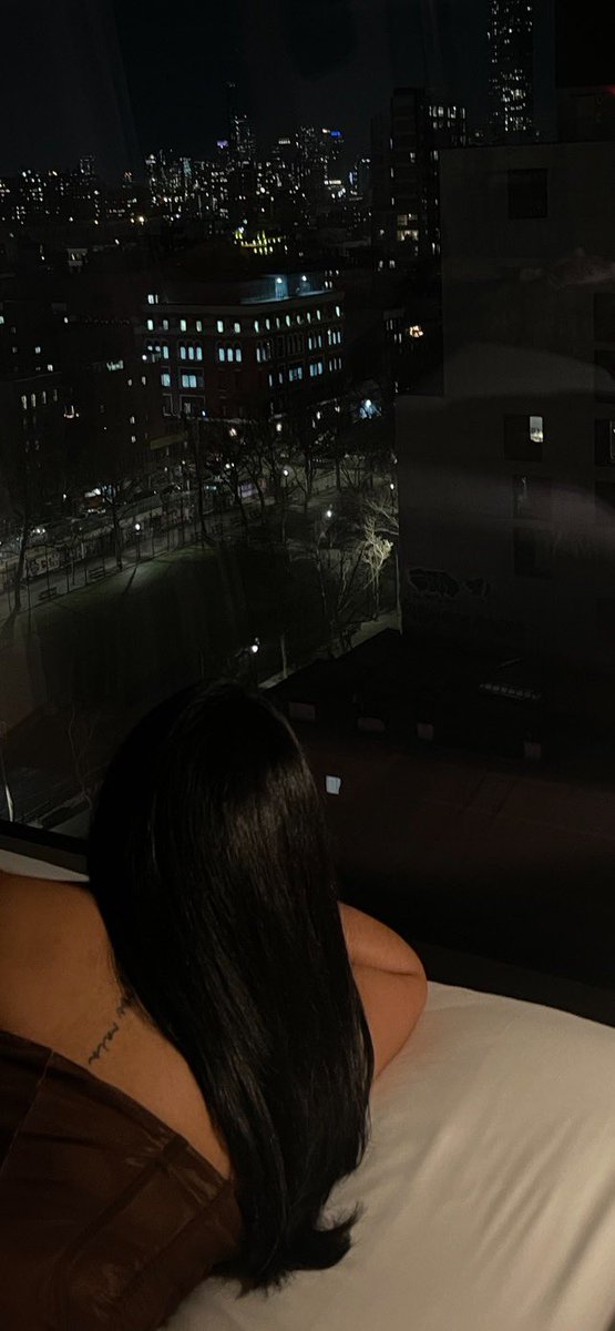 lauren_tamia's tweet photo. 🌃 https://t.co/8drgyPqNT3