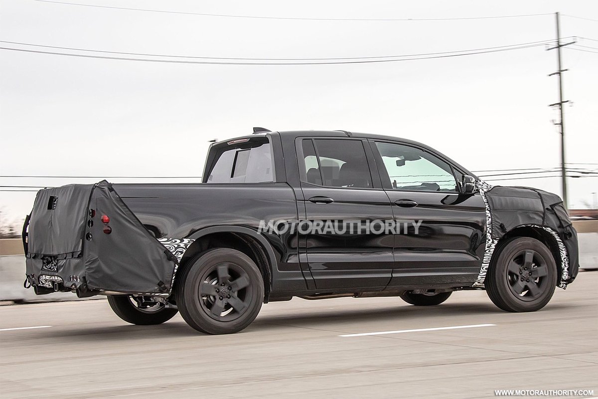 The 2024 Honda Ridgeline has been spied testing for the very first time with revised front and rear fascias. In addition, the ute will receive minor upgrades to its cabin and be offered with a more rugged TrailSport trim this time around. #Honda #HondaRidgeline #Ridgeline #utes