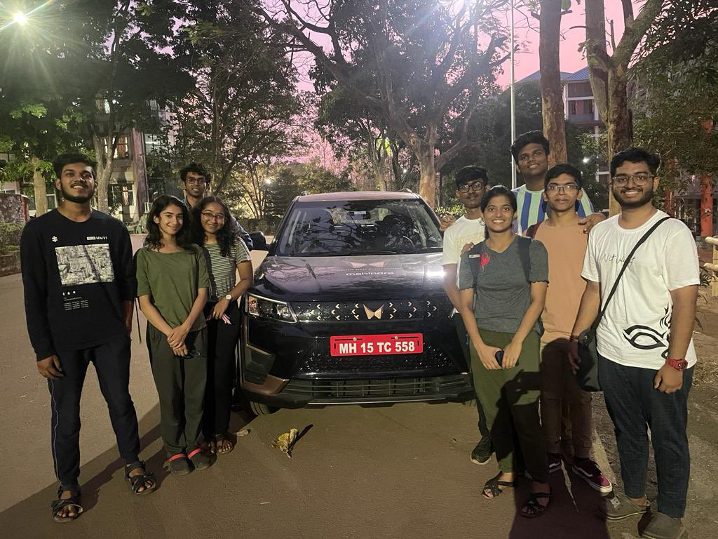 SunPedal_Ride's tweet image. Day 5. 700+ kms so far on the @Mahindra_XUV400 
Kochi to Calicut (180 kms) from 95% SoC to 35% SoC on the relatively narrow NH66 highway. A pitstop in NIT Calicut. #driEVtoeducate #ElectrifyingTheFuture #thesunpedalride 
@CollegeDekho @AmaraRaja_Group @ExicomPower