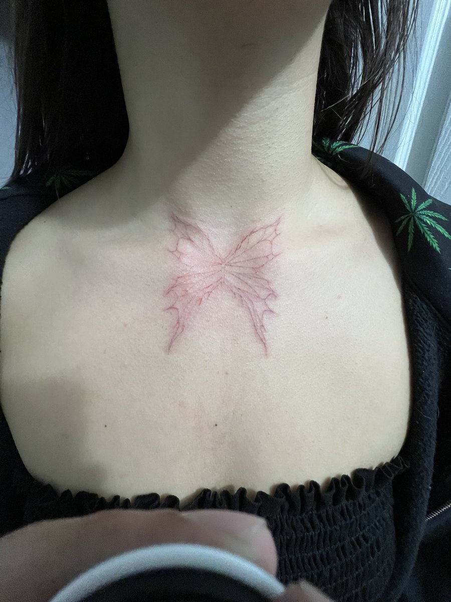 switchywitchh's tweet photo. new black light ink tattoo 🤭 https://t.co/K3sYjvMEwB