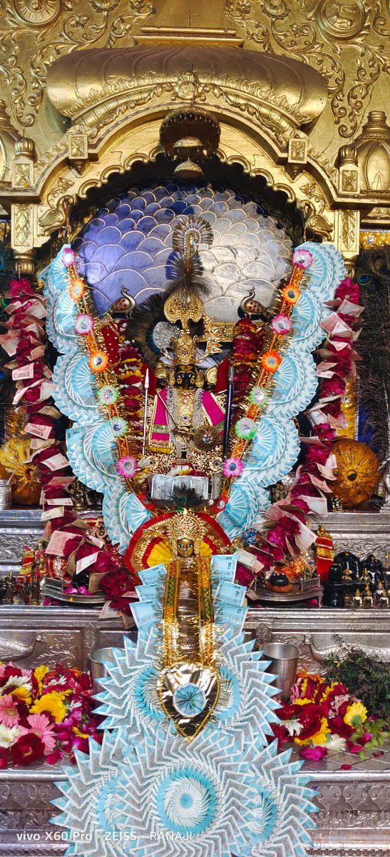 KapilShrimali's tweet photo. श्री सांवलिया सेठ की जय (आज के दर्शन) 18 मार्च https://t.co/qmzVBsyngn