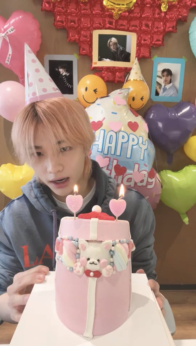 hyunjin as ferrets (@hyunieferrets) on Twitter photo 