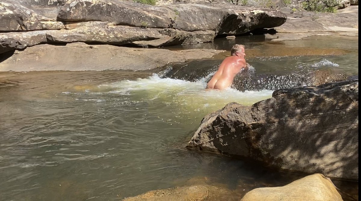 nudeyman's tweet photo. Hot Autumn day here in the mountains, about 39C they are saying, just had to hit the creek to cool off for awhile 👌#skinnydipping #nudenotrude #wildswimming #wildswimmingaustralia #itsonlyabum #australia #hiking #bushwalking #bluemountains https://t.co/luzEduvBIM