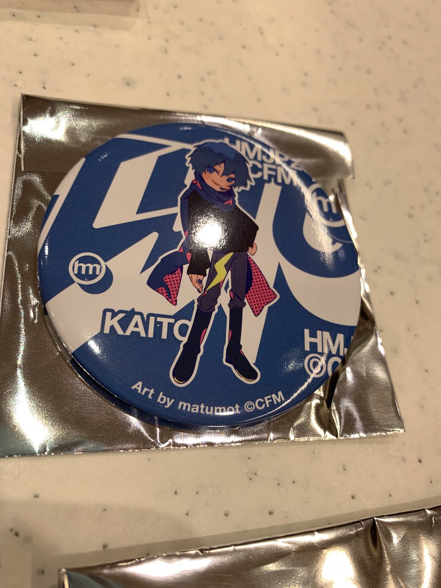 toromikan03's tweet photo. 【交換】初音ミク  THUNDER BOLT サンダーボルト サンボル 缶バッジ
（譲）KAITO
（求）巡音ルカ

東京会場手渡し可能です
お気軽にお声掛けください https://t.co/IkZRwktgjv