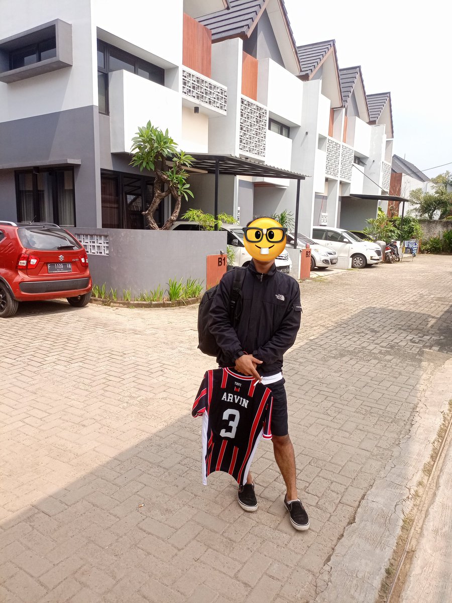 Arvinrizta's tweet photo. #TKCF match day 😜 @tribunkultur_ https://t.co/PP1fxOkFhT