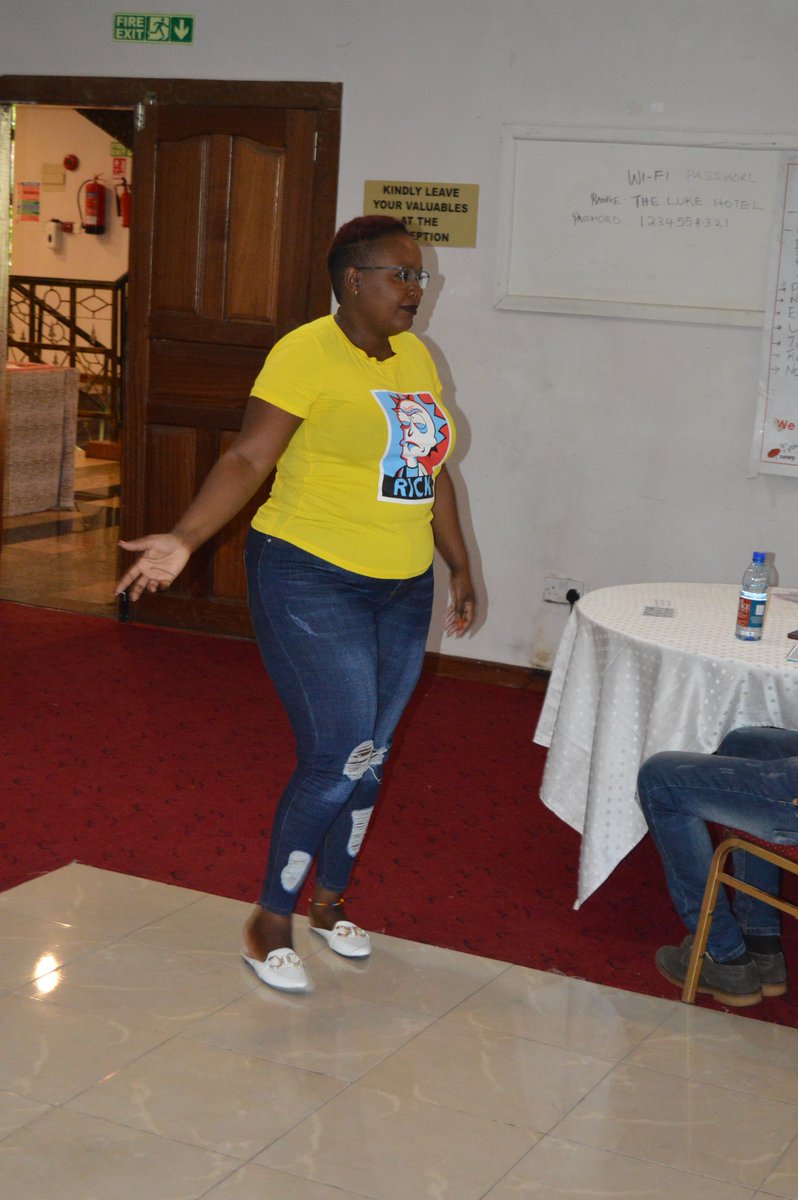 AfricaSexWork's tweet photo. The 2nd day of the in-person training of the #3rdALESWA.Faculty member Melvin Oginge leads the Country group work presentation: Stigma and discrimination facing sex workers is a structural barrier towards their better health outcome.
#ALESWA,#1stALESWA,#2ndALESWA. https://t.co/4Iqmgm1ecU