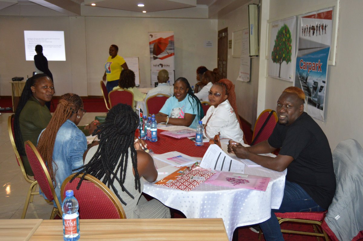 AfricaSexWork's tweet photo. The 2nd day of the in-person training of the #3rdALESWA.Faculty member Melvin Oginge leads the Country group work presentation: Stigma and discrimination facing sex workers is a structural barrier towards their better health outcome.
#ALESWA,#1stALESWA,#2ndALESWA. https://t.co/4Iqmgm1ecU