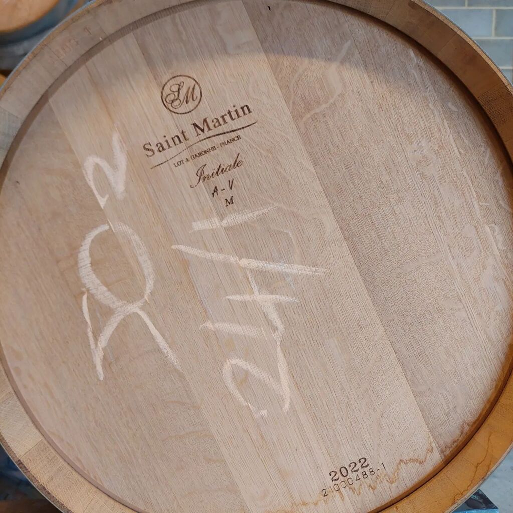 QuietMutiny's tweet image. From Instagram: instagr.am/p/Cp67NpKrI4l/

The barrels are empty, time to make some more wine...

#TassieWine