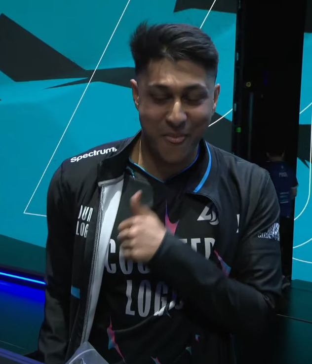 ToadAmarillo's tweet photo. ÚLTIMO PARTIDO
DESEMPATE ENTRE CLG Y 100 THIEVES POR LA TERCERA PLAZA
#REMAMOS #STREAMOS HASTA LAS 6AM
https://t.co/AvYUZqEVLp https://t.co/63IhVcazDA