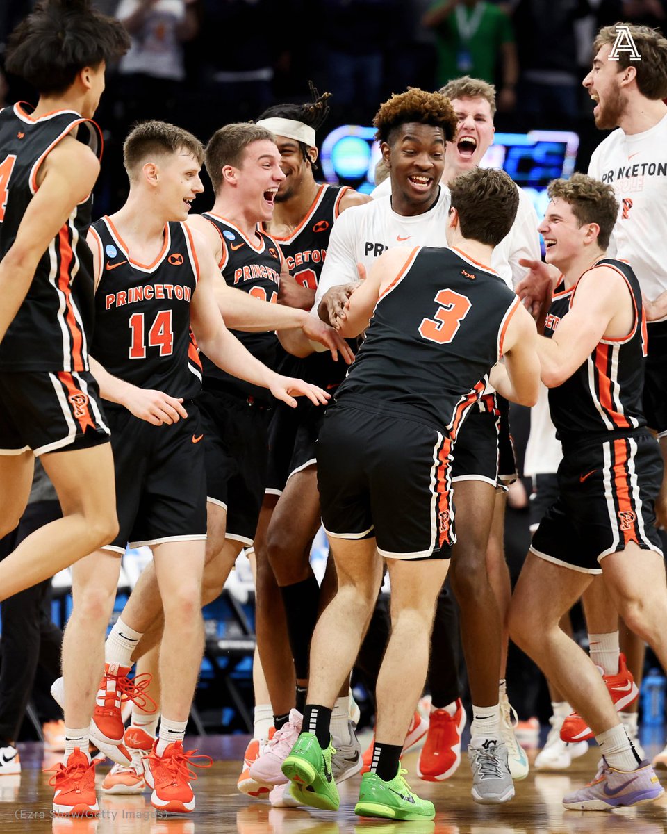 TheAthletic's tweet photo. NCAA Tournament first-round wins:

🐅 No. 15 @PrincetonMBB over No. 2 Arizona
🐅 No. 10 @PrincetonWBB over No. 7 NC State

@Princeton | #MarchMadness https://t.co/lJ8ejU3zN5