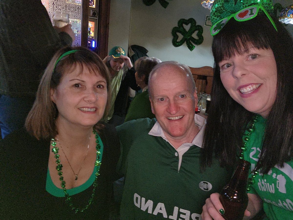 ericafcorcoran's tweet photo. My favs/ friends 😍💚☘️  @SullivanSlaney https://t.co/DOUFBFLsaL