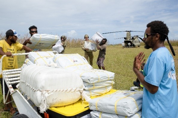 AusHCVanuatu's tweet image. Working with @NDMO #VPF we delivered humanitarian supplies to all five islands of Tafea Province this week. 

#TugetaYumiStrong
#FRANZ

@NDMO_Vanuatu @AusHumanitarian