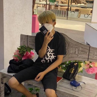 QuahLian's tweet photo. #NewProfilePic https://t.co/AAwzYgdqtW
