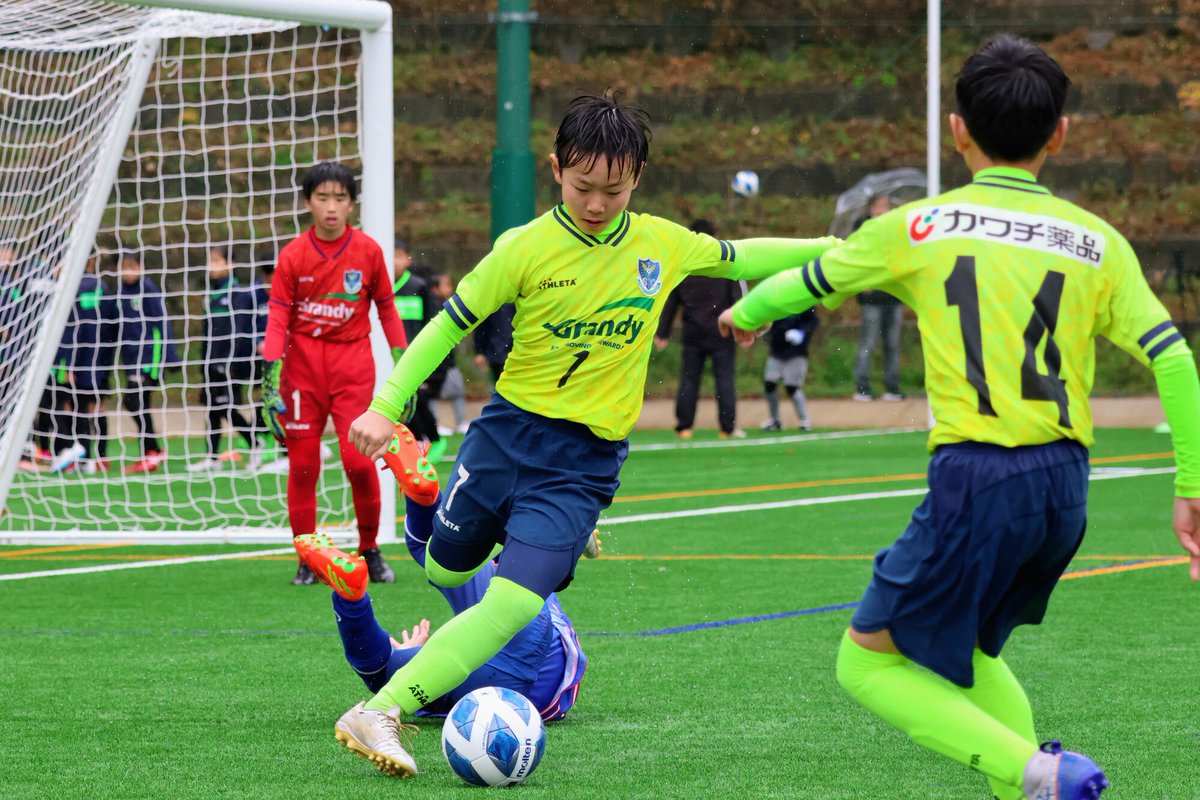 zennoh_sports's tweet photo. ⚽️JA全農杯全国小学生選抜サッカーin関東🍜

【予選】
#栃木SC(栃木)と #GINGAFC(千葉)の試合は、1-0で栃木SCが勝利👏接戦の末、勝利を手にしたのは栃木SC‼️

「ニッポンの食」パワーで がんばれ！🇯🇵

#チビリンピック #JA全農杯 #チビリンサッカー #全農 https://t.co/UeJlmKX9mR